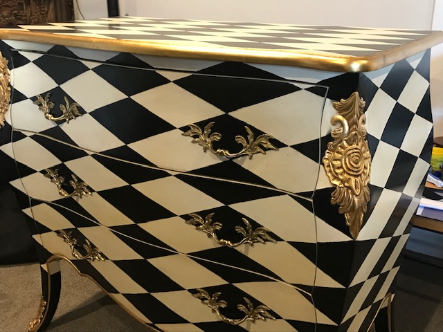 Louis XV Designed Harlequin Commode in black and cream diamond paint finish gold brass handles gilt bronze mounts - Image 3
